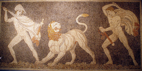 mosaik alexander der große von makedonien im kampf gegen löwe © flickr / miriam.mollerus